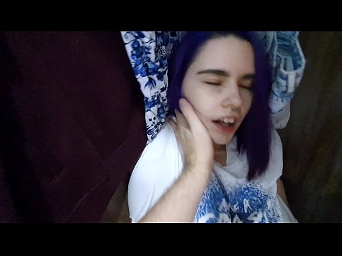 ❤️ מצאתי את אחותי בארון ועזרה לה לגמור ❌ סרטון אנאלי אצלנו ❌️❤